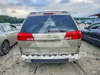 2004 Toyota SIENNA photo