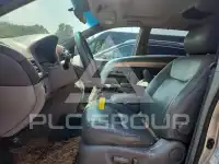2004 Toyota SIENNA фото