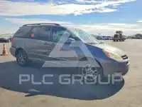 2004 Toyota SIENNA photo