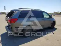 2004 Toyota SIENNA фото