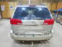 2004 Toyota SIENNA photo