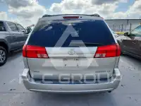 2004 Toyota SIENNA фото