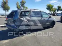 2004 Toyota SIENNA photo