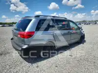 2004 Toyota SIENNA фото