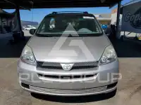 2004 Toyota SIENNA фото