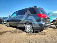 2004 Toyota SIENNA фото