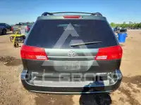 2004 Toyota SIENNA фото