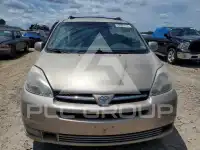 2004 Toyota SIENNA photo