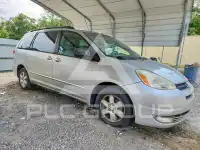 2004 Toyota SIENNA photo