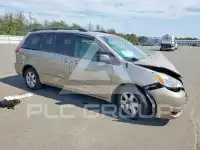 2004 Toyota SIENNA фото