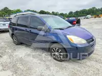 2004 Toyota SIENNA photo