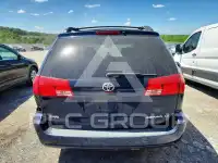 2004 Toyota SIENNA фото