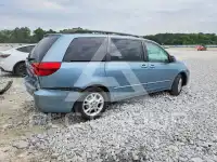 2004 Toyota SIENNA photo