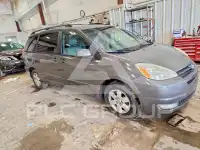 2004 Toyota SIENNA photo