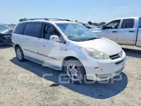 2004 Toyota SIENNA photo
