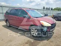 2004 Toyota SIENNA photo