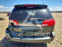 2004 Toyota SIENNA photo