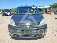 2004 Toyota SIENNA фото