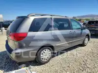 2004 Toyota SIENNA photo