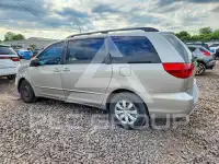 2004 Toyota SIENNA фото