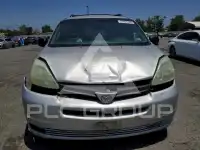 2004 Toyota SIENNA фото