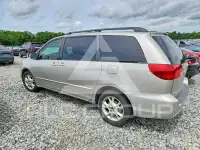 2004 Toyota SIENNA photo
