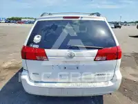 2004 Toyota SIENNA фото