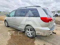 2004 Toyota SIENNA photo