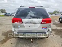 2004 Toyota SIENNA photo