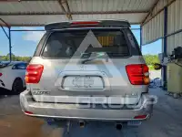 2004 Toyota SEQUOIA фото