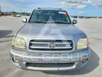 2004 Toyota SEQUOIA фото