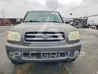2004 Toyota SEQUOIA фото