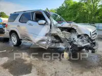 2004 Toyota SEQUOIA photo