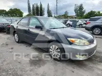 2004 Toyota CAMRY photo
