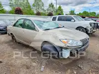2004 Toyota CAMRY фото