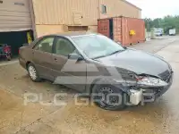 2004 Toyota CAMRY фото