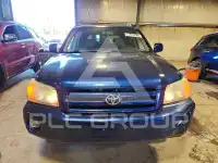 2004 Toyota Highlander photo