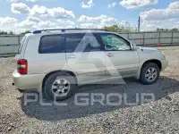 2004 Toyota Highlander photo