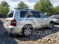 2004 Toyota Highlander photo