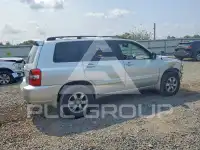 2004 Toyota Highlander photo