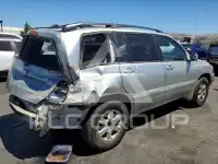 2004 Toyota Highlander photo
