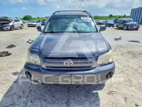 2004 Toyota Highlander photo