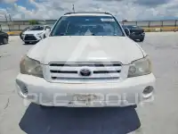 2004 Toyota Highlander photo