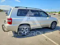 2004 Toyota Highlander photo