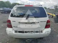 2004 Toyota Highlander photo