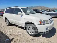 2004 Toyota Highlander photo