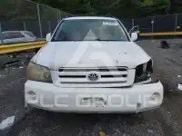 2004 Toyota Highlander photo