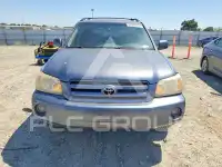 2004 Toyota Highlander photo
