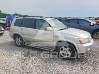 2004 Toyota Highlander photo