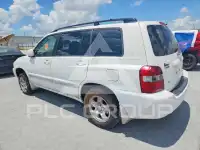 2004 Toyota Highlander photo